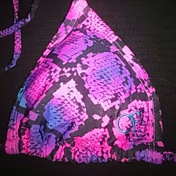 🆑🎉NWOT Snakeskin Bikini Top - Picture 2 of 5